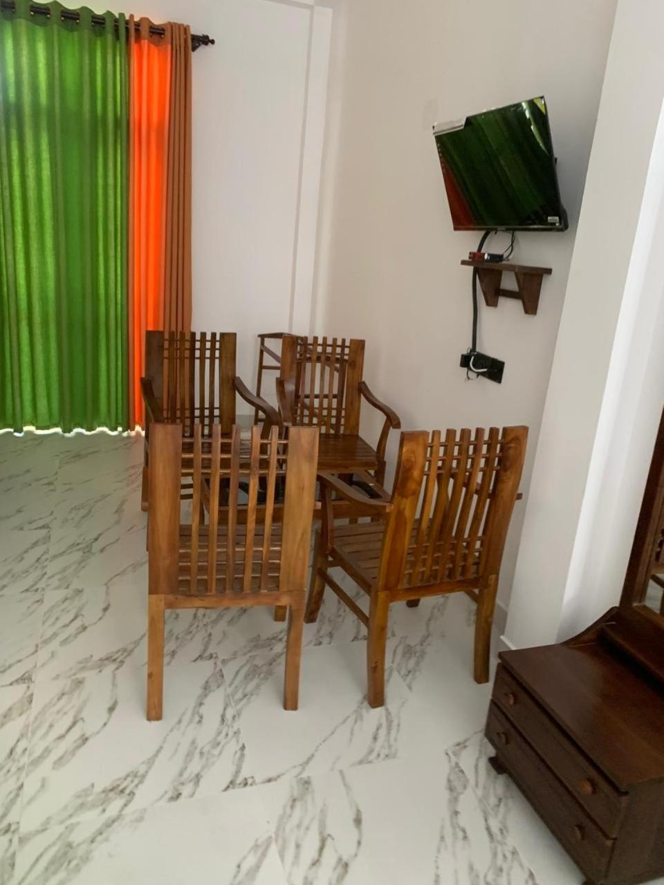 Hotel Malindu Yala Gate Tissamaharama Exterior foto